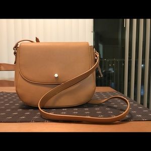 Old Navy crossbody. Brand new with tag.